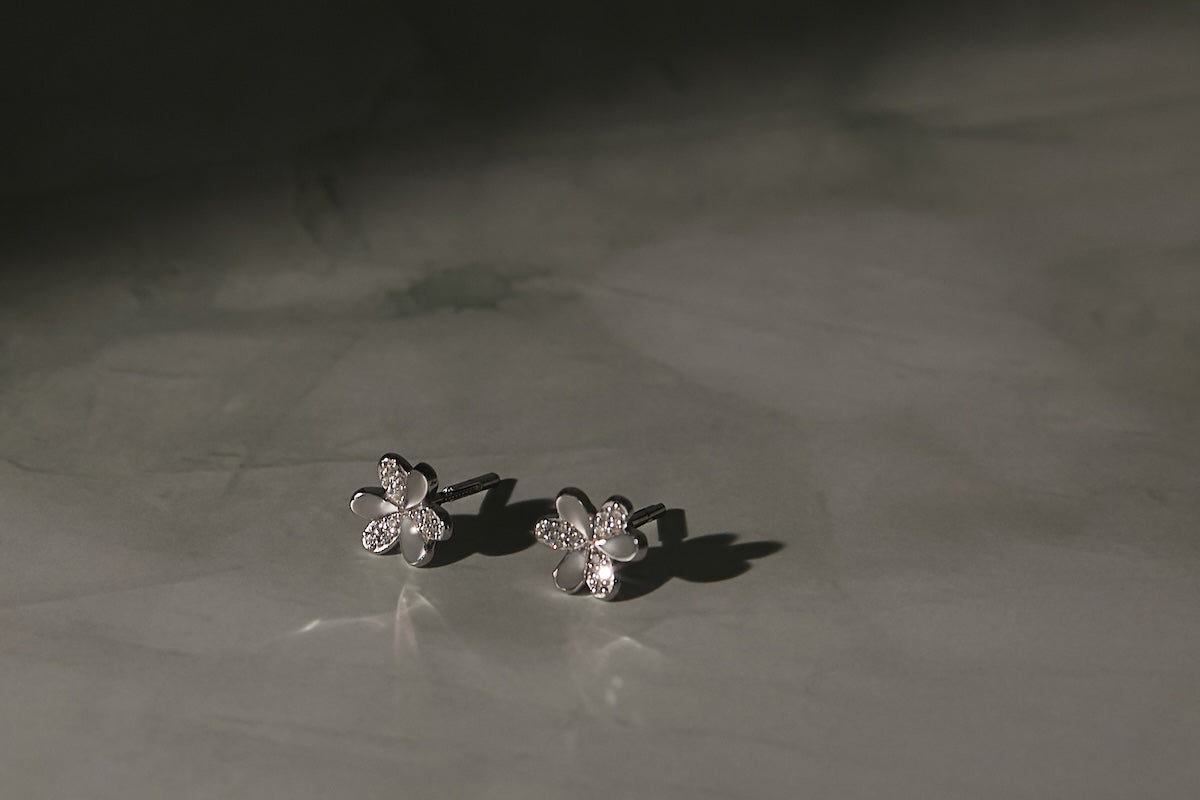 Honesty Floral Silver