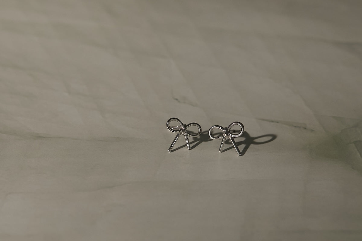 Amity Bow Silver