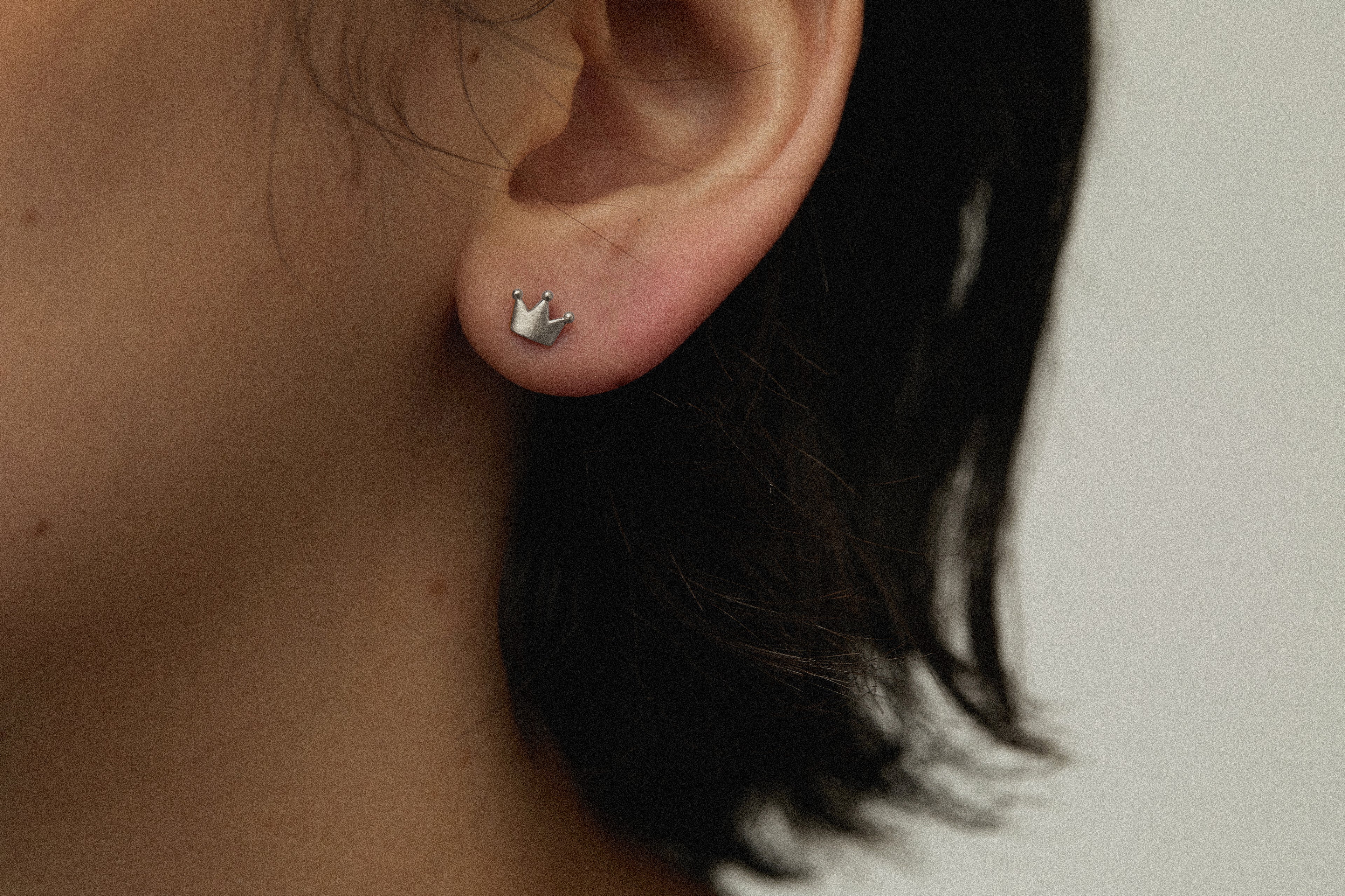 Amity Crownie Silver