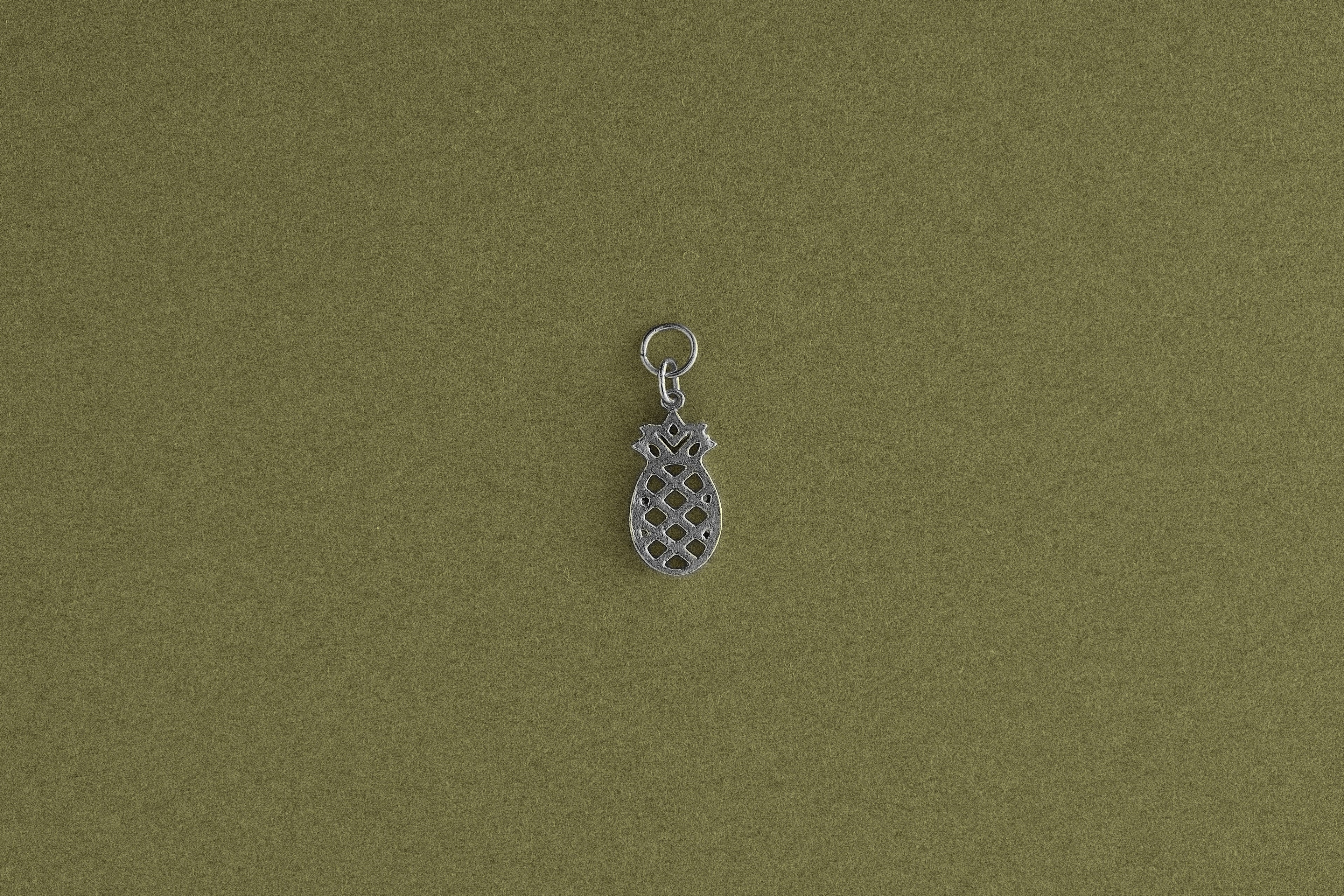 Ludique Pineapple Silver