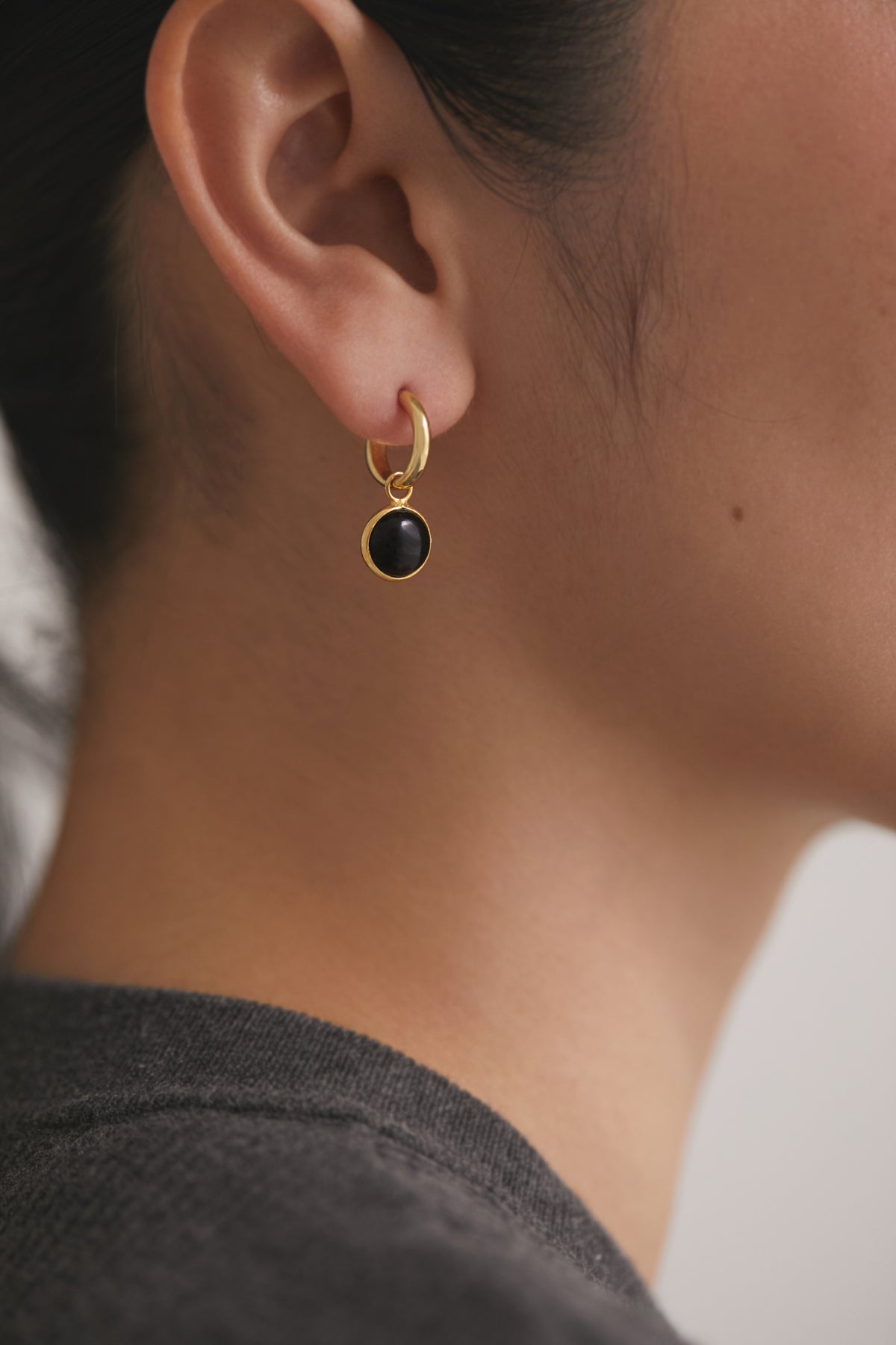 Ludique Round Onyx Gold