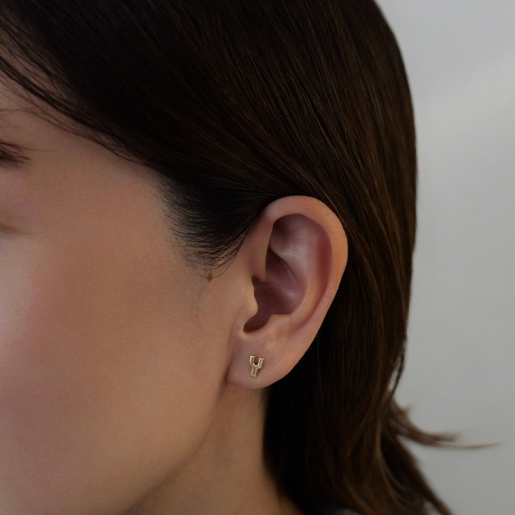【COLLABORATION】Pilgrim Surf+Supply / Initial Earrings Y